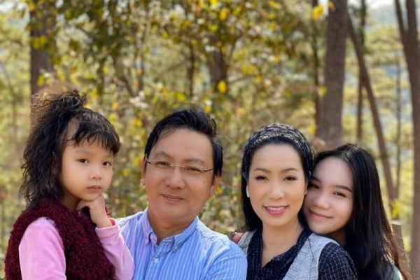 Rich kid Ánh Vy nhà NSƯT Trịnh Kim Chi