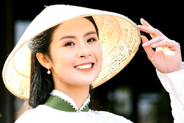 HH Ngọc Hân trúng tuyển thạc sĩ khóa K25 trường  Đại học Mỹ thuật Công nghiệp Hà Nội