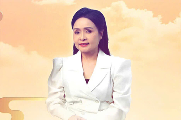 NSND Hoàng Quỳnh Mai - Nữ chiến binh trên Sân Khấu